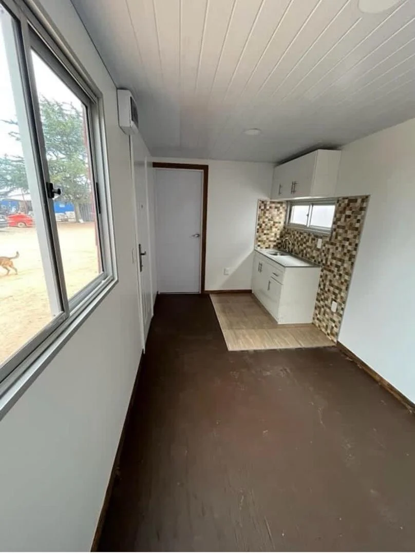 CONTENEDOR 20 PIES CON PUERTA Y VENTANA