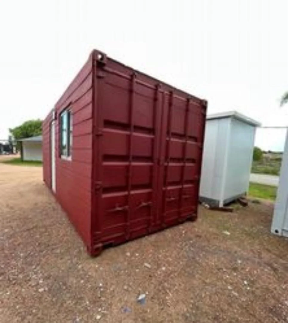 CONTENEDOR 20 PIES CON PUERTA Y VENTANA