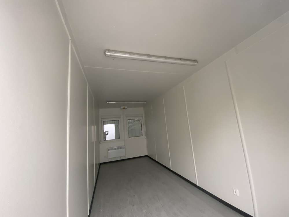 Contenedor de oficina 6,00 x 2,43 m